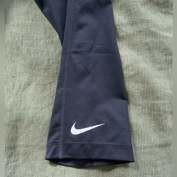 NIKE 💨 capri - Picture 3 of 4